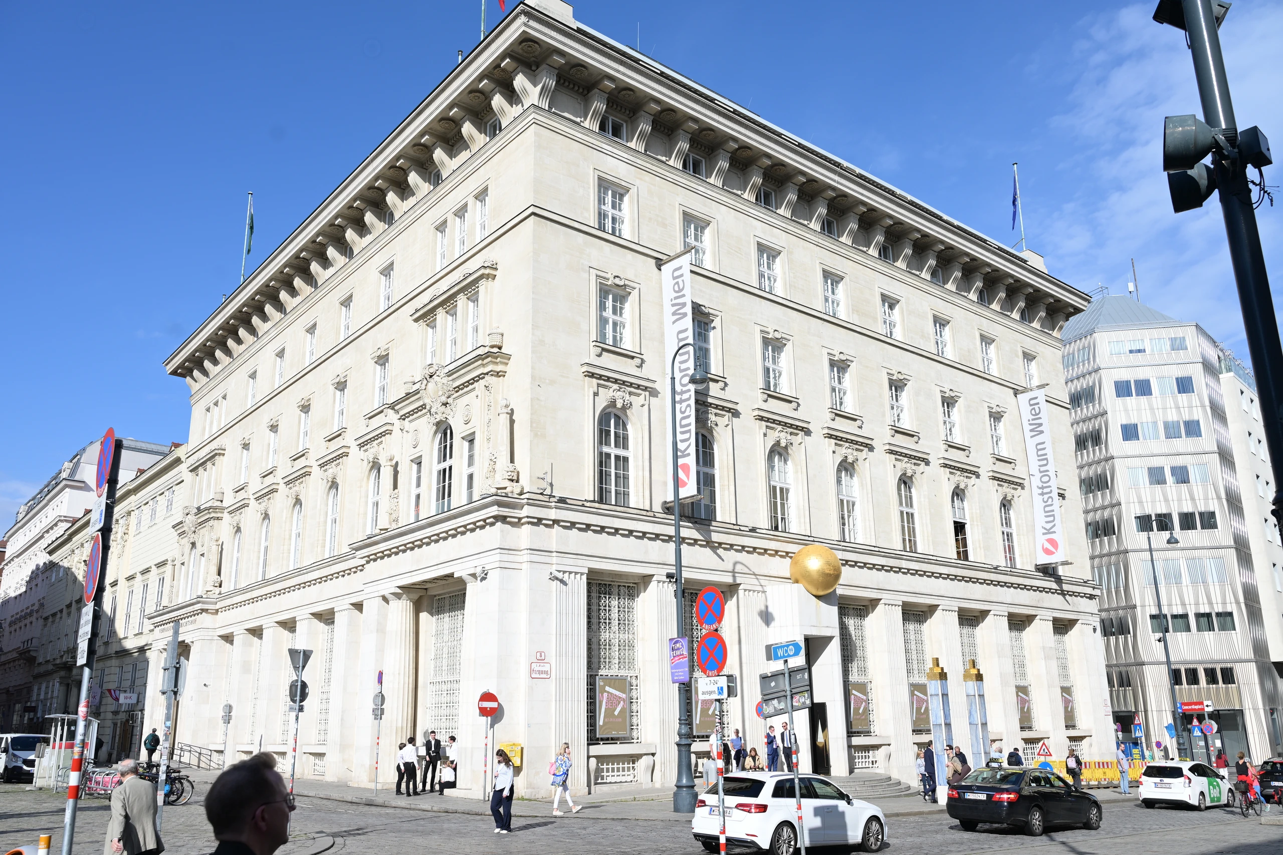 Jubiläumsausstellung „MENSCH BERLIN“