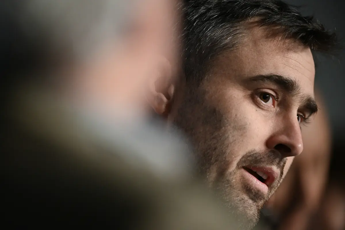 Autor Ben Shattuck be einer Pressekonferenz in Cannes