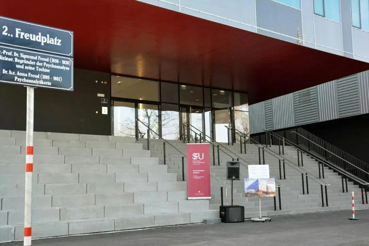 Staffelübergabe an der größten Privatuniversität Österreichs