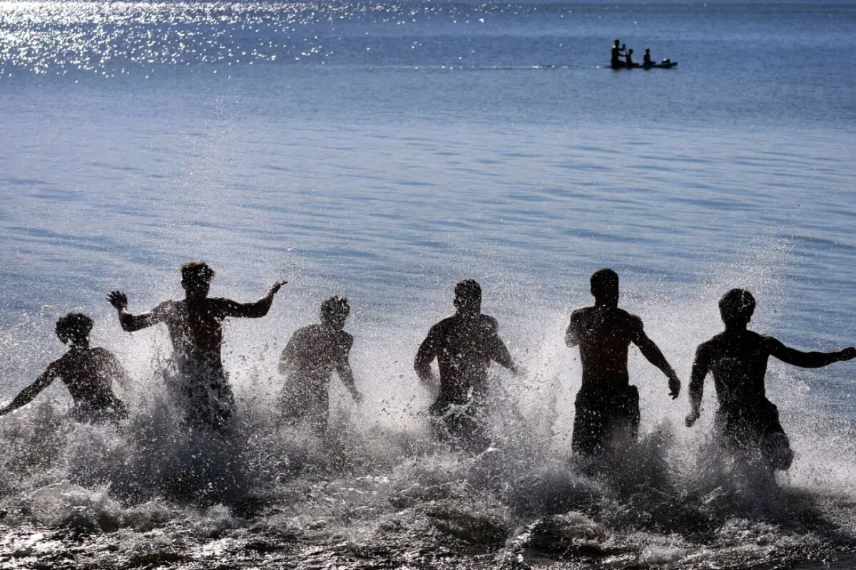 ++ ARCHIVBILD ++ Man sollte sich frühzeitig online über die Wasserqualität informieren