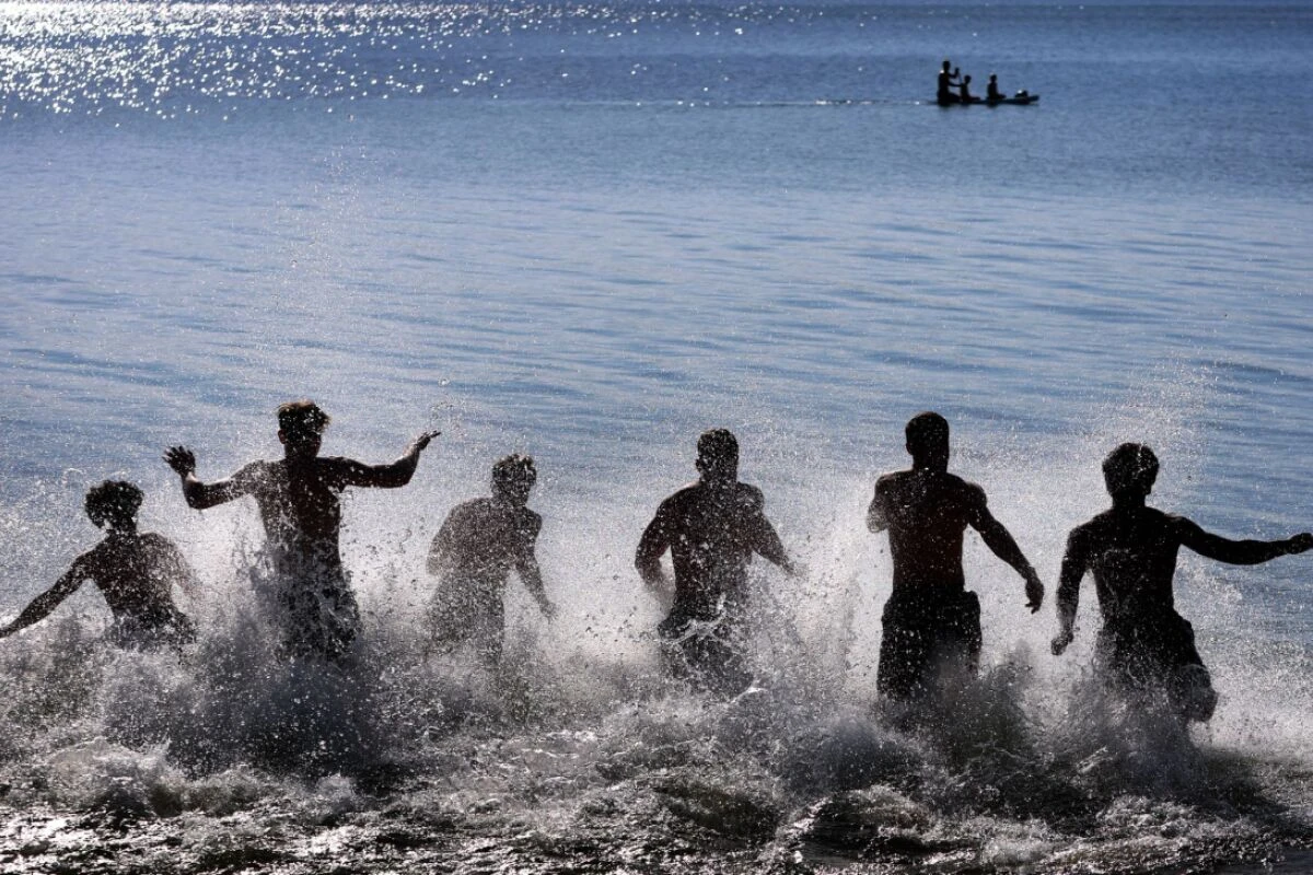 ++ ARCHIVBILD ++ Man sollte sich frühzeitig online über die Wasserqualität informieren