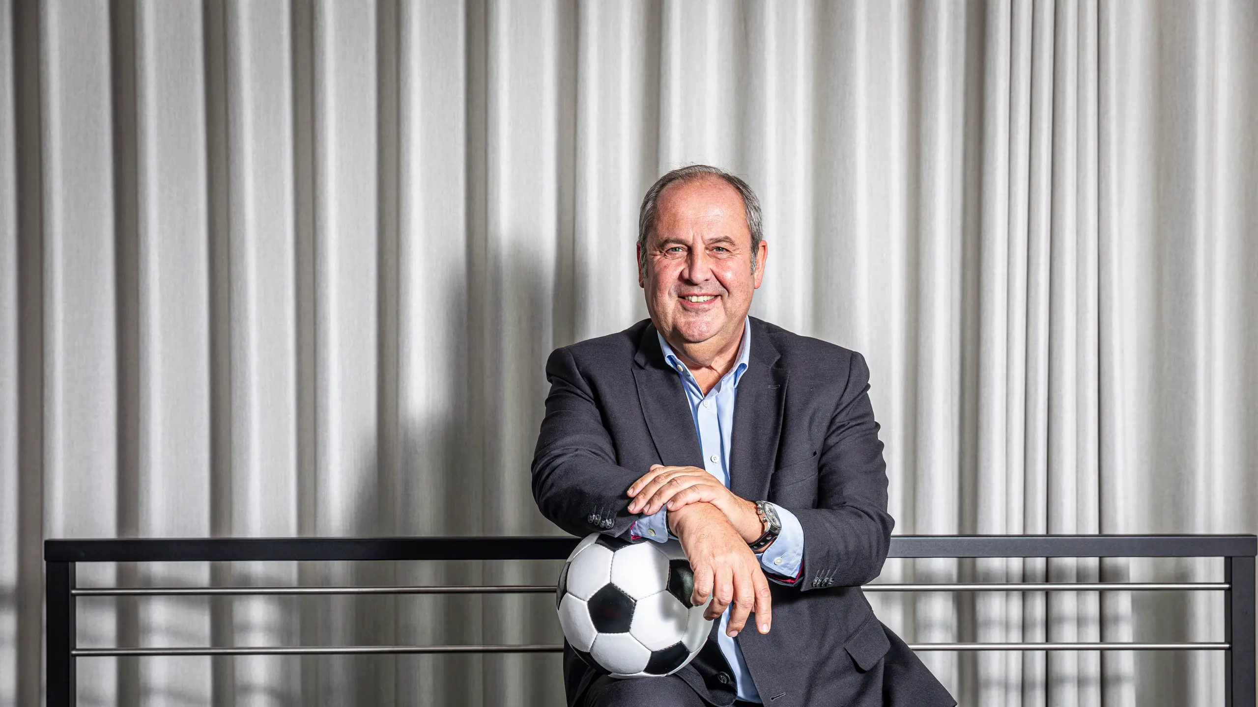 © picturedesk.com/Kurier/Wolfgang Wolak Der ehemalige ÖVP-Vizekanzler und Finanzminister Josef Pröll in seiner neuen Rolle als ÖFB-Präsident.