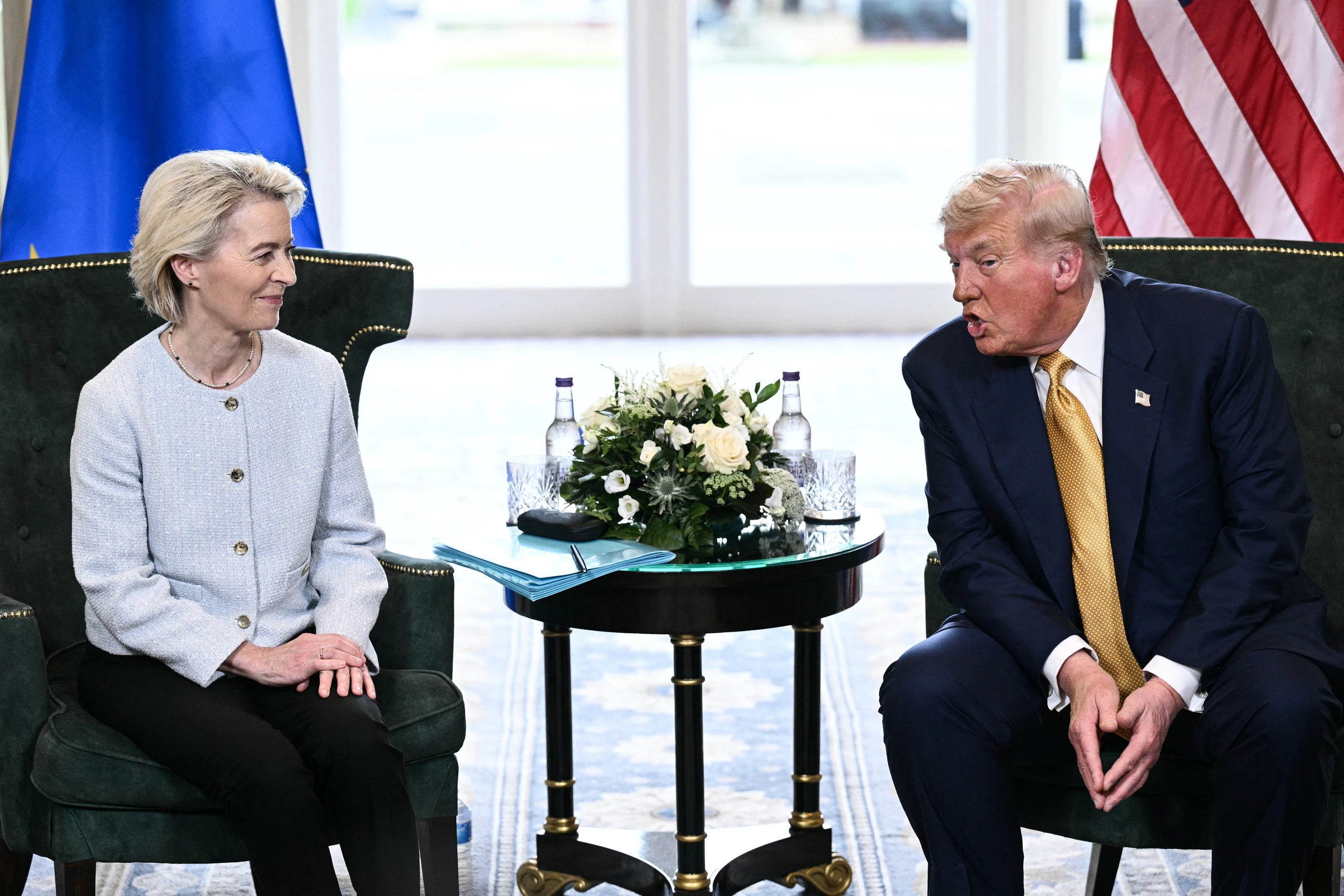 EU-Kommissionspräsidentin Ursula von der Leyen und US-Präsident Donald Trump gaben am Sonntagabend im schottischen Turnberry eine Einigung im Zollstreit bekannt.