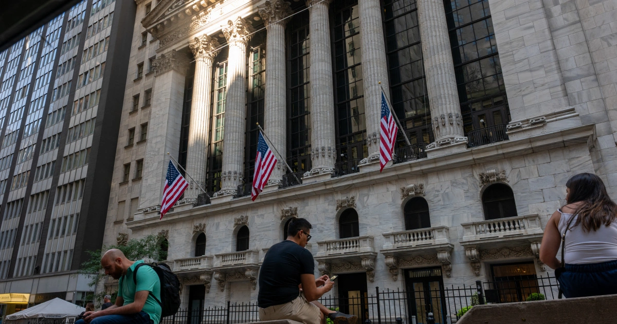 US Stock Market Closes Higher After Record Early Trade