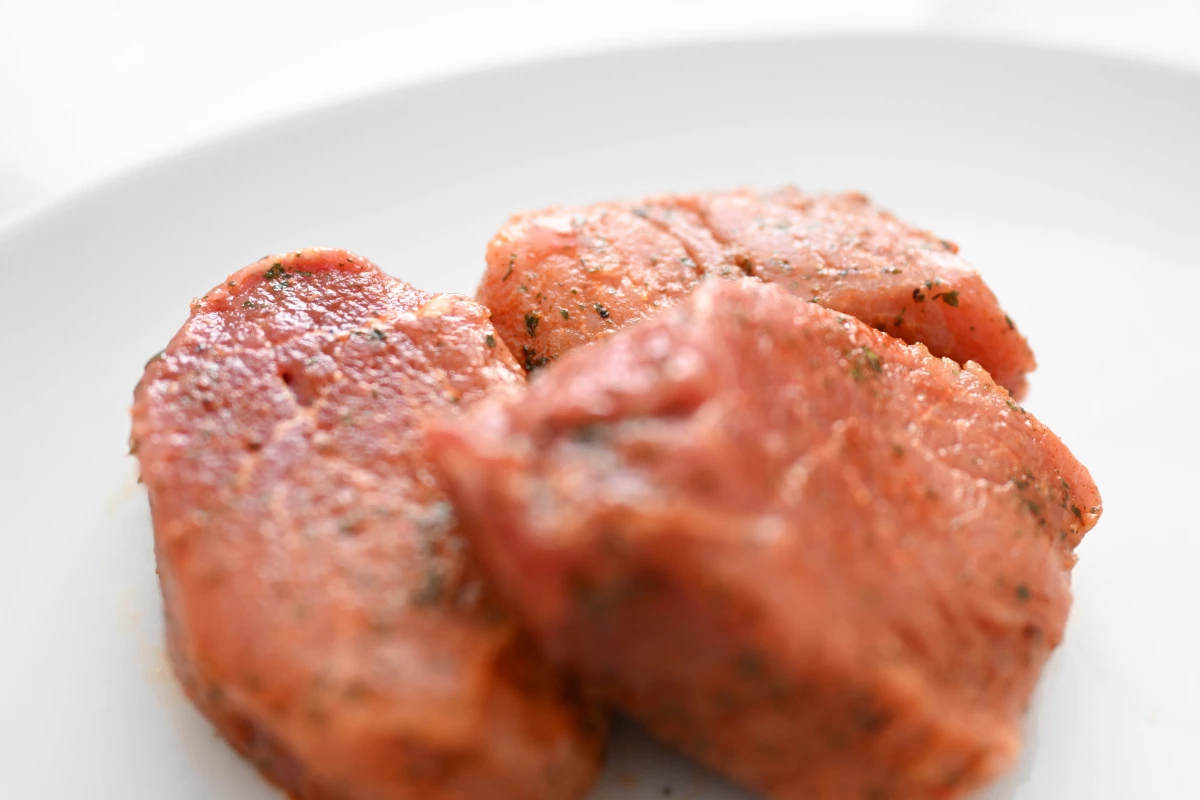 Bis ein solches Fleisch auf den Markt kommt, wird es noch dauern (Symbolbild)