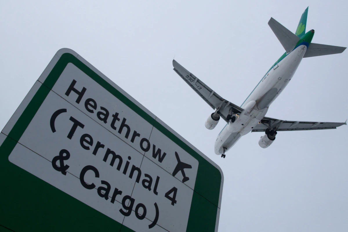 Blick in die Lüfte in London-Heathrow