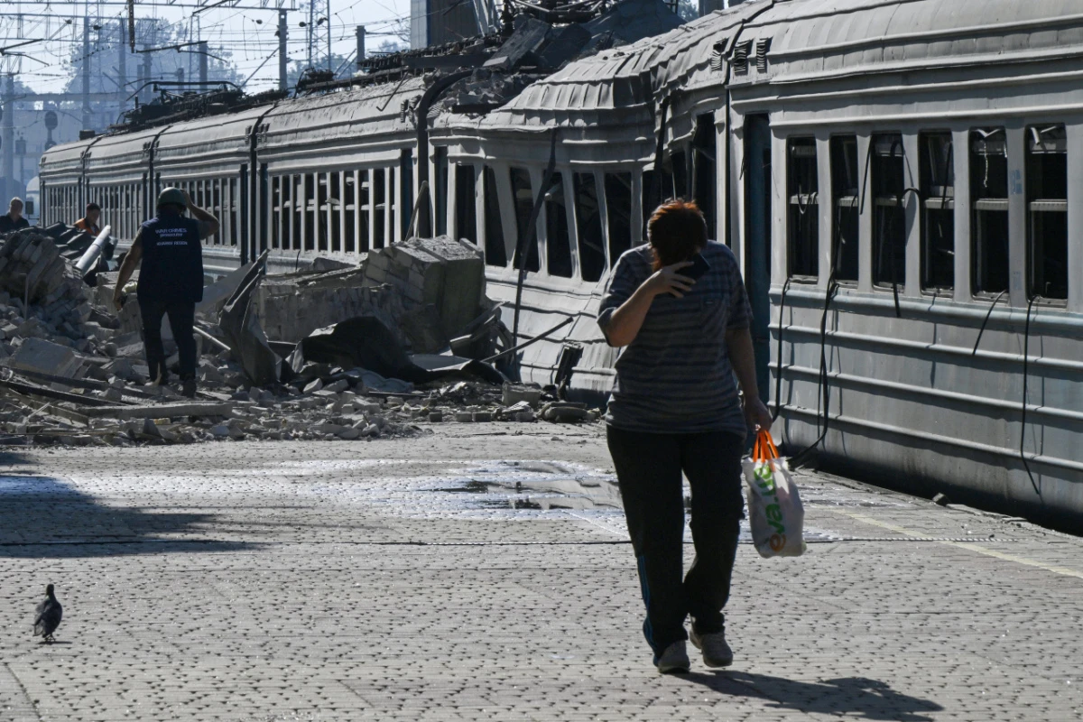 Russischer Luftangriff auf ukrainischen Eisenbahnknotenpunkt Losowa