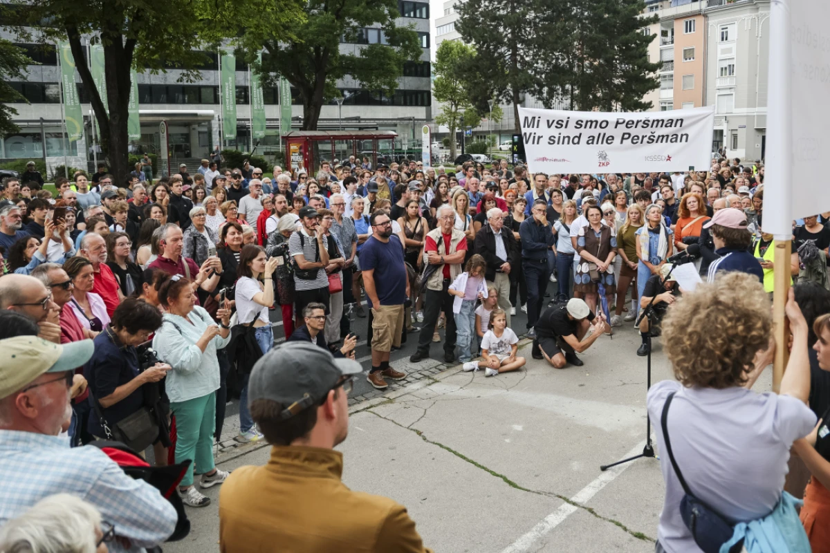 In Klagenfurt forderten Demonstranten bereits Aufklärung