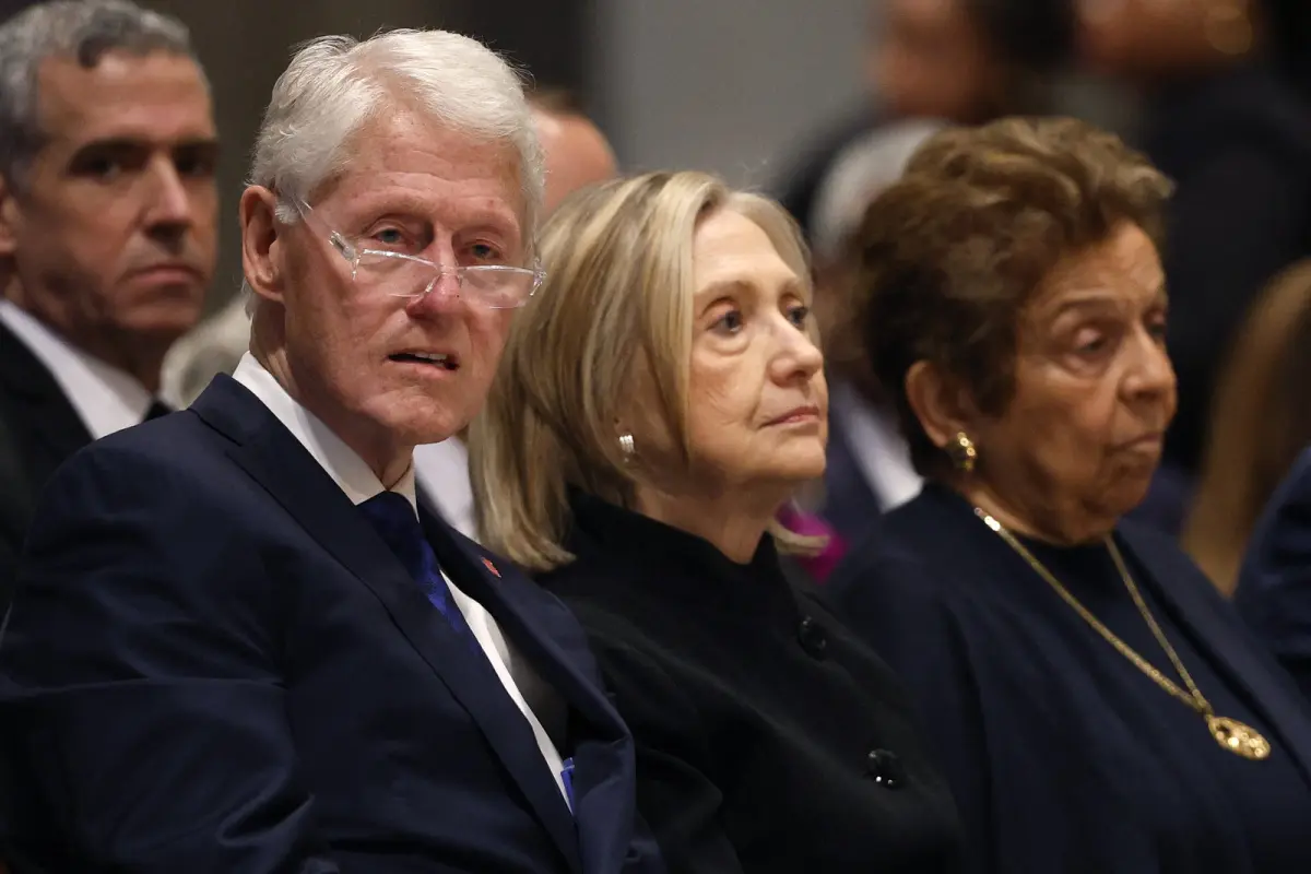 Ex-US-Präsident Bill und Ex-Außenministerin Hillary Clinton