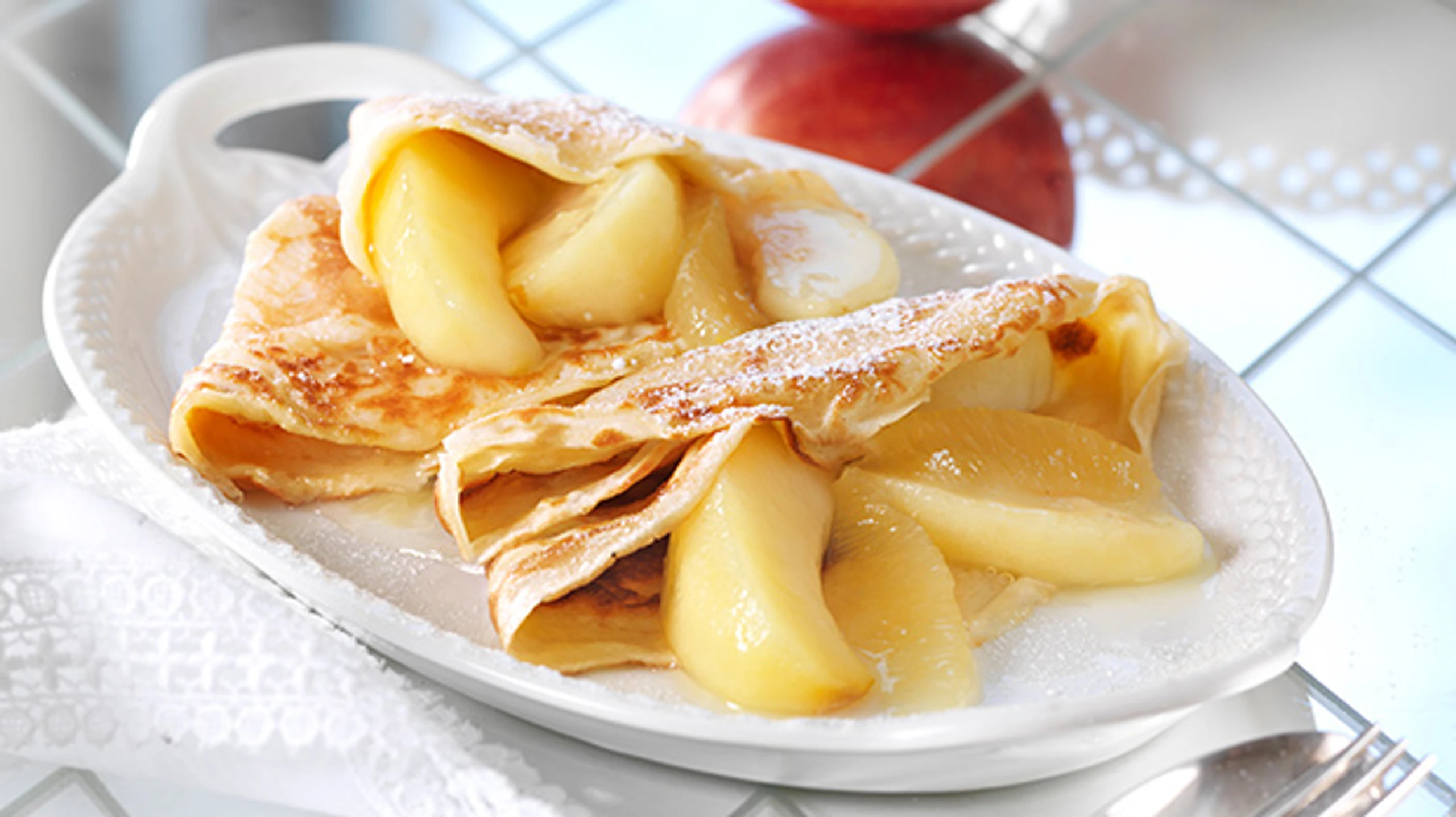 © GUSTO / Ulrike Köb Apfel-Zitronenpalatschinken