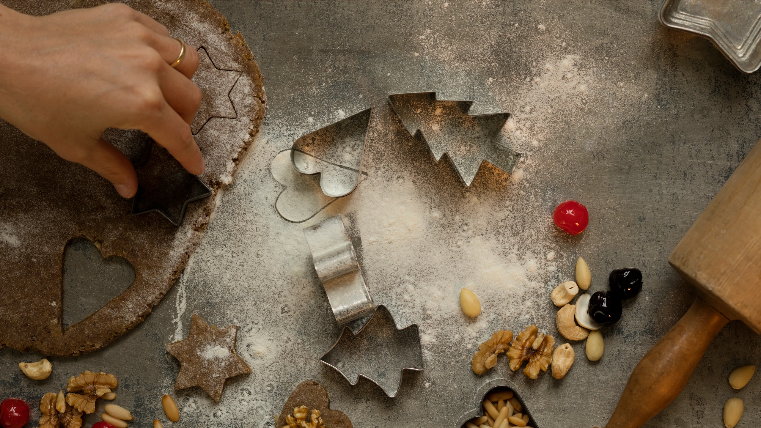 © GUSTO / Theresa Schrems Kekse ausstechen