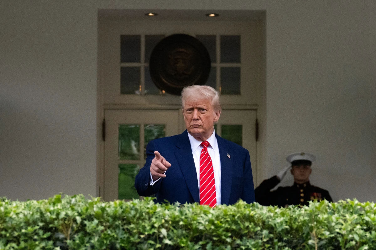 Trump klagt die Uni in Höhe von einer Milliarde Dollar