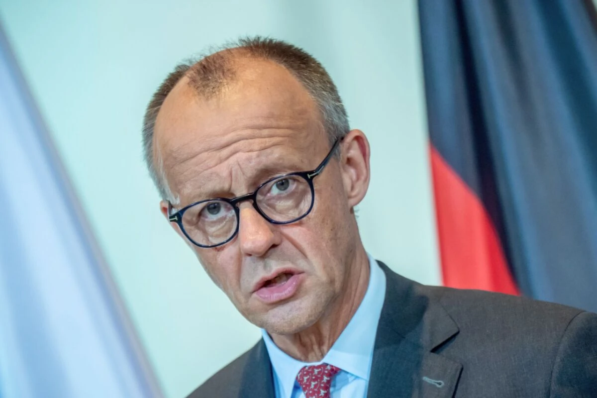 ++ ARCHIVBILD ++ Merz will nichts von öffentlichen Druck wissen