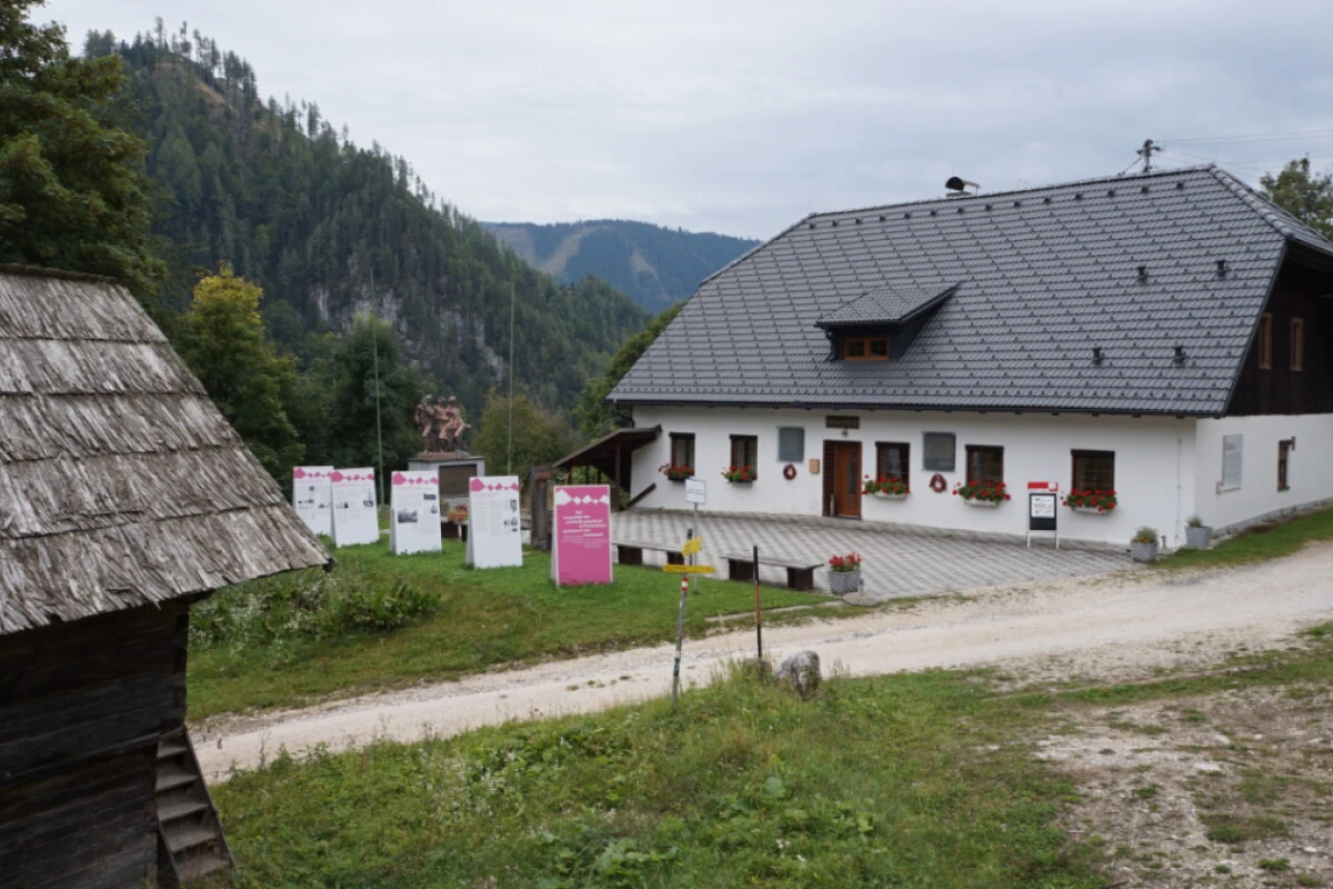 Nach dem Polizeieinsatz am Peršmanhof wird jetzt ermittelt.