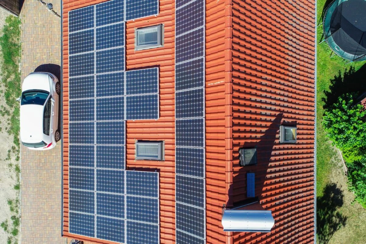 ++ ARCHIVBILD ++ Ärger über geplante Netztarife für private PV-Anlagen