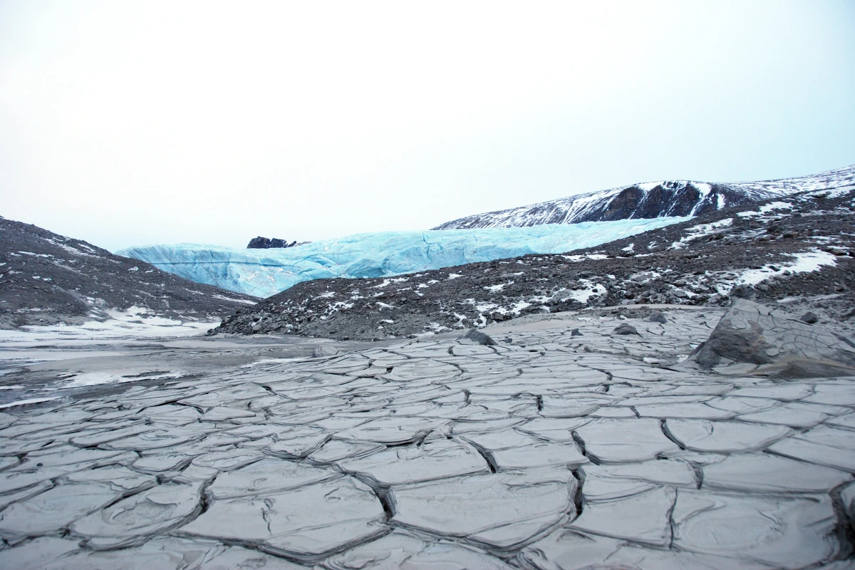Abbrechendes Eis lässt Grönlands Gletscher schneller schmelzen (Archivbild)
