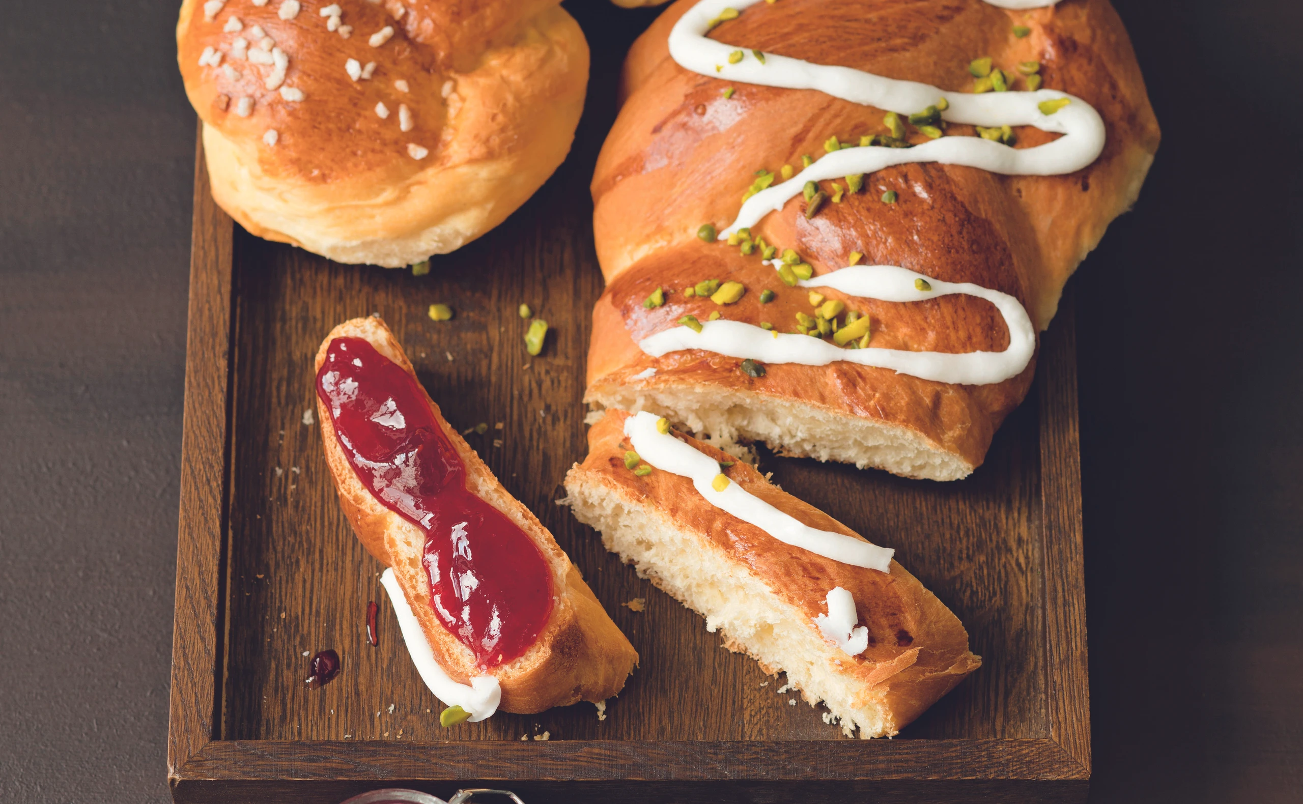 © GUSTO / Theresa Schrems Blurred image background