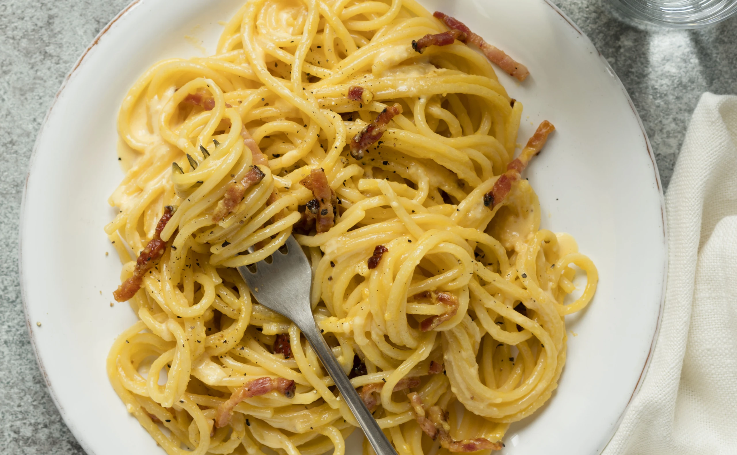 © GUSTO / Theresa Schrems Blurred image background