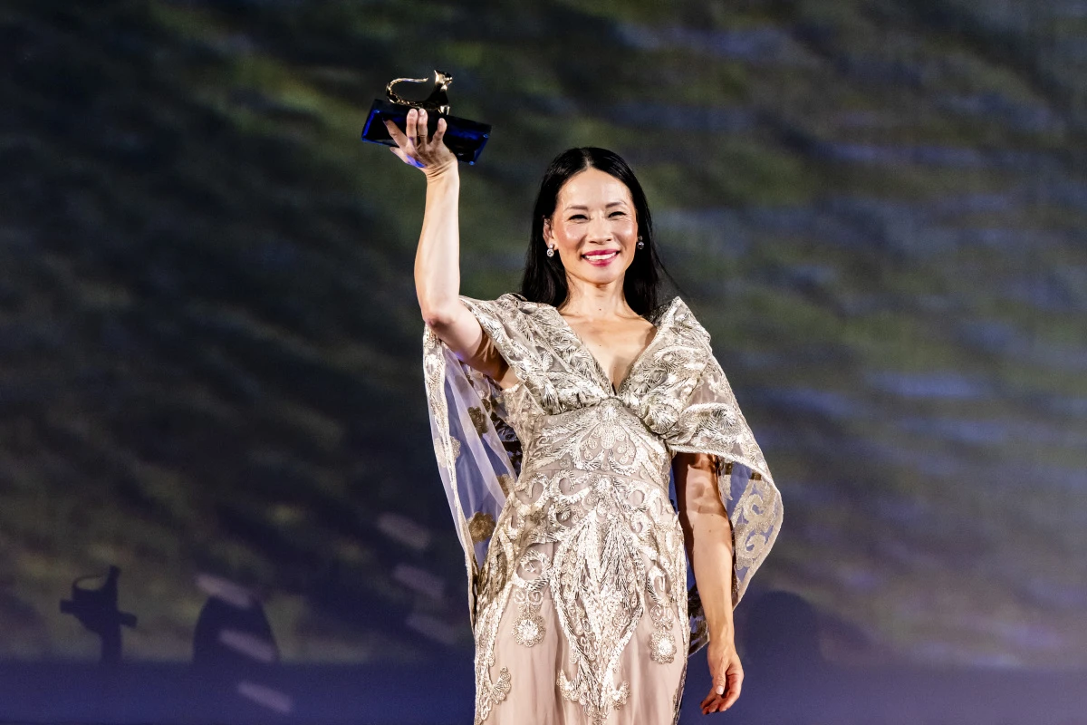Lucy Liu  wurde auf der Piazza Grande geehrt