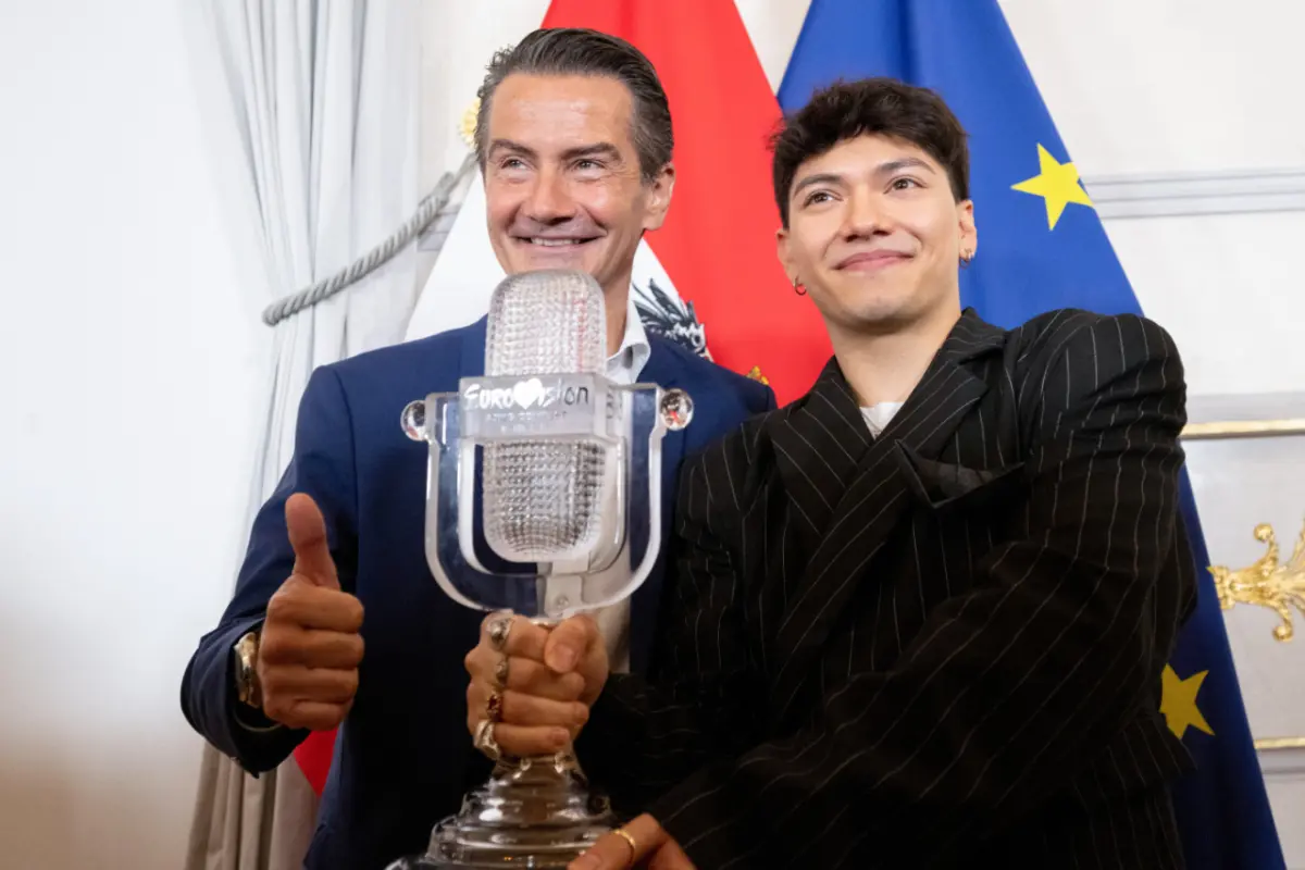 ORF-Chef Weißmann (hier mit JJ) muss über die Host City entscheiden