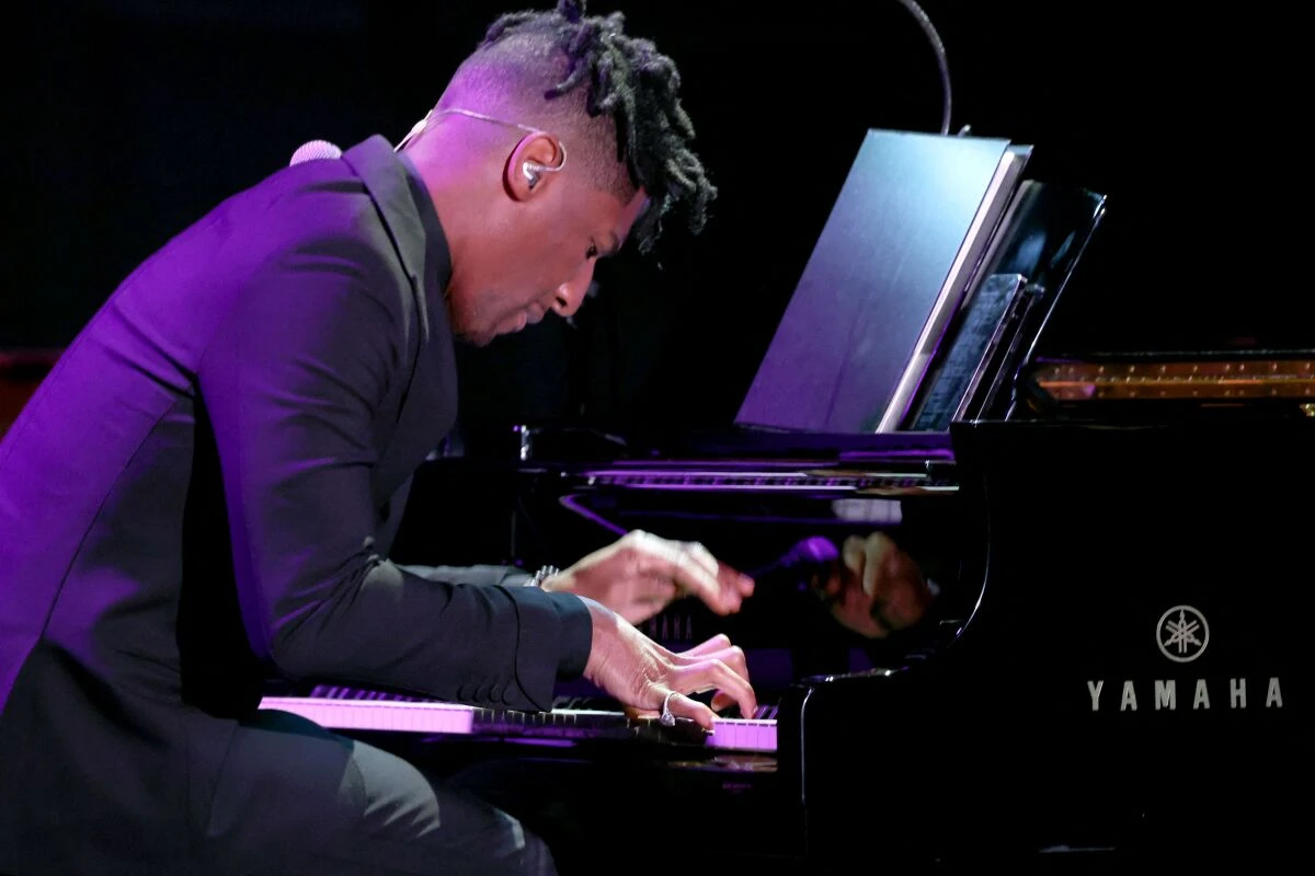 Jon Batiste in Aktion