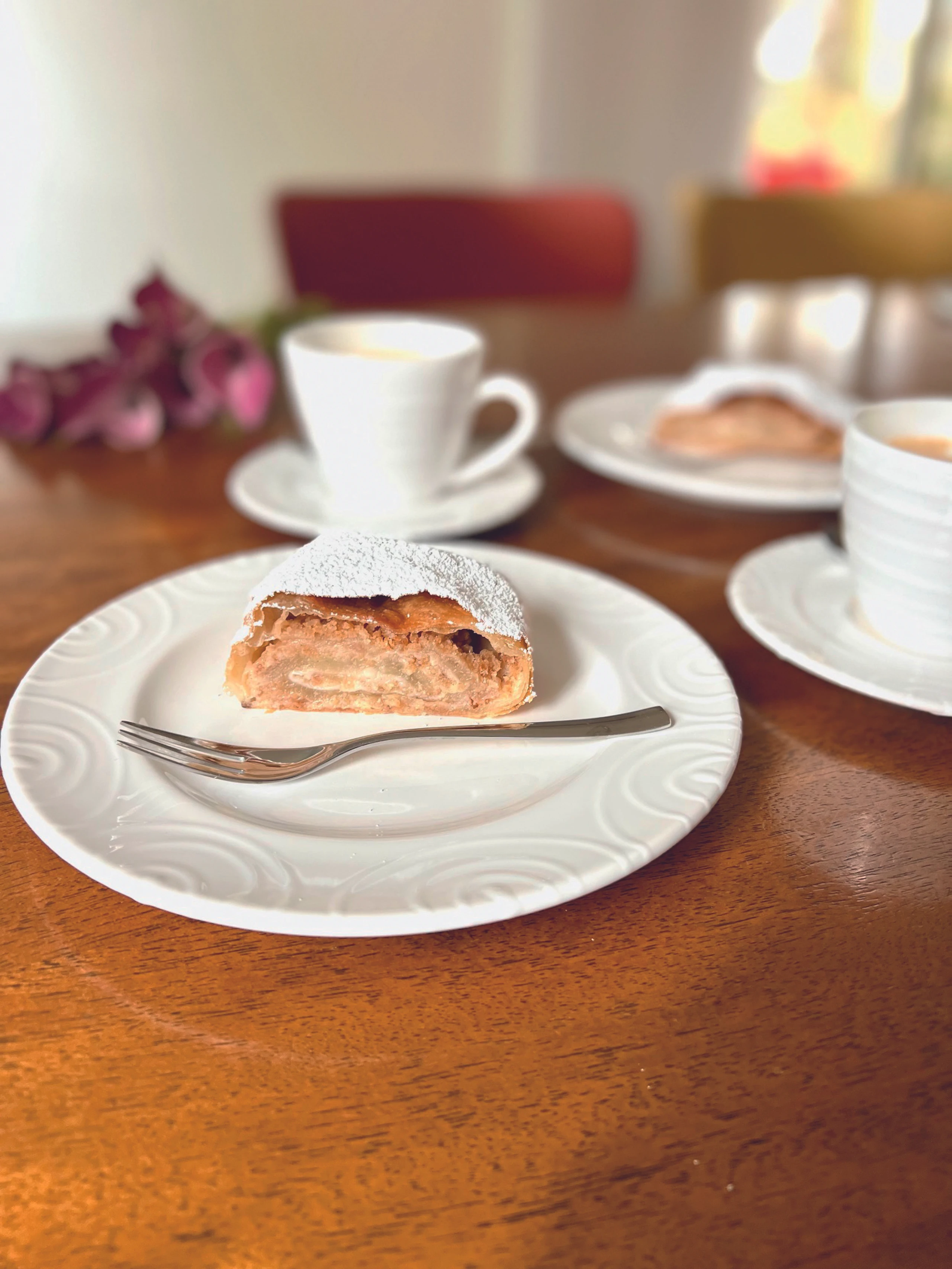 © Astrid Lamarche Blurred image background