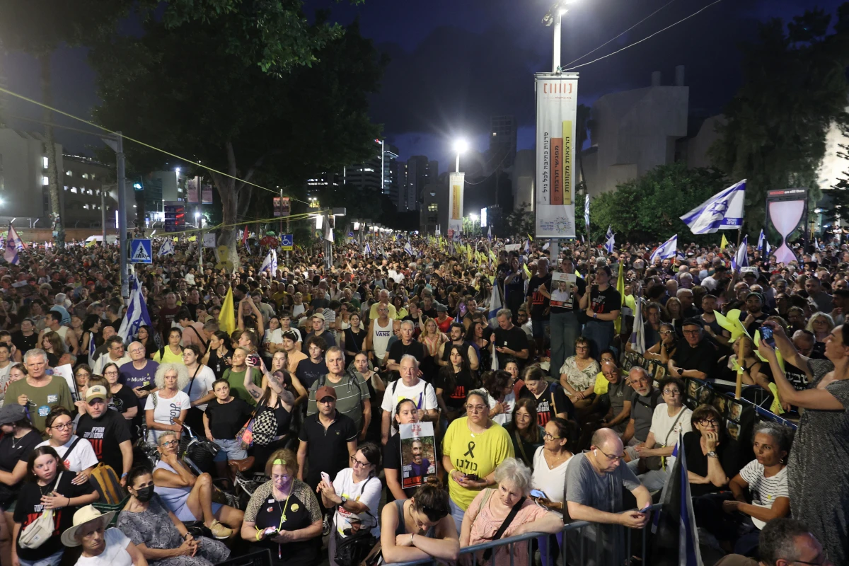 Massendemo in Tel Aviv für Ende des Gazakriegs und Geiseldeal