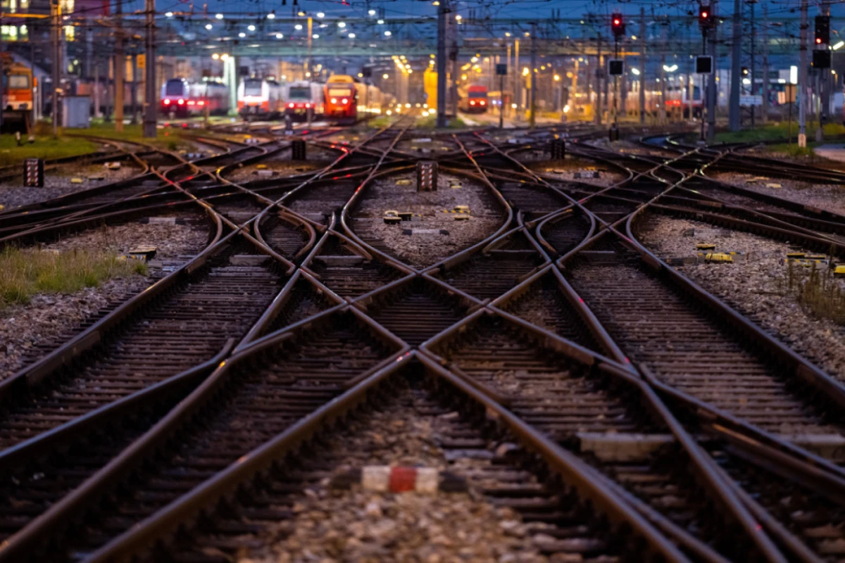 Vor allem Zugreisen ins Ausland sind oft teurer als Flüge