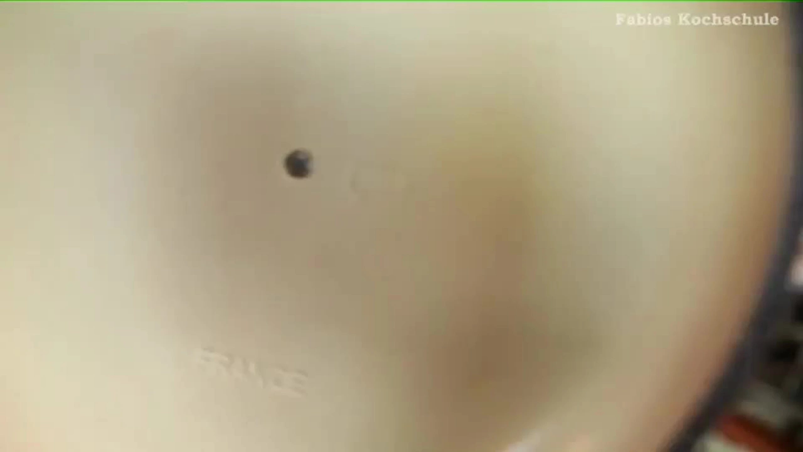 So gelingt ein Pizzateig zum Selbermachen.