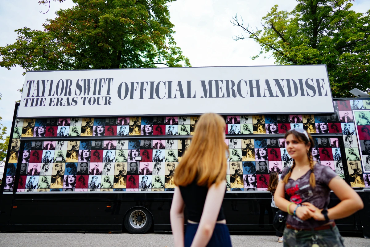 Lange vor Swift-Shows machte Merchandising-Verkauf den Auftakt