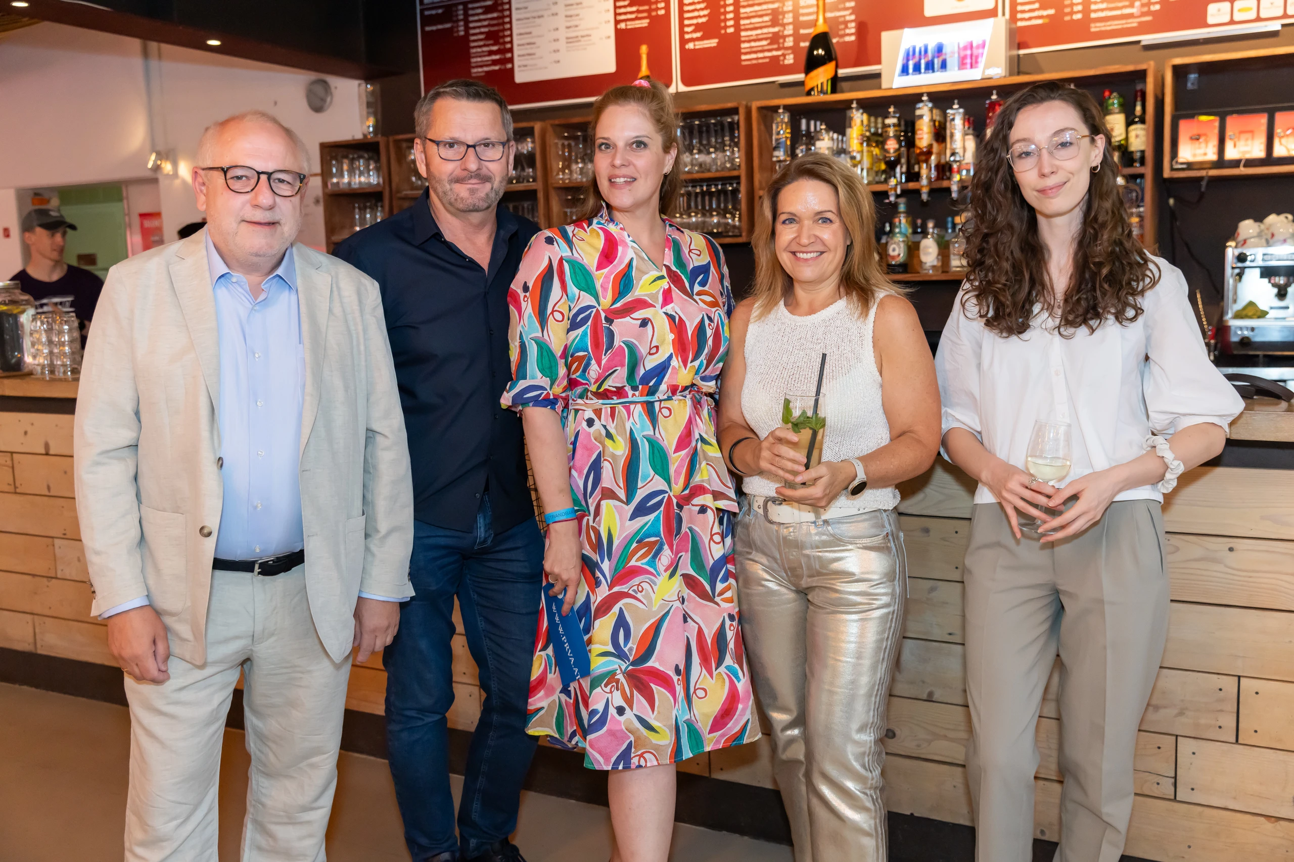 PRVA Summer-Cocktail 2025: Erfolgreiches Netzwerktreffen in der Strandbar Herrmann
