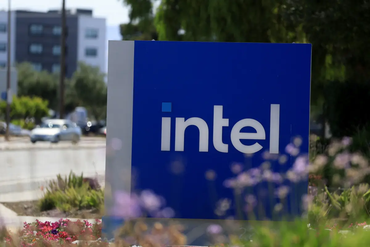 © APA/APA/GETTY IMAGES NORTH AMERICA/JUSTIN SULLIVAN USA könnten sich mit zehn Prozent an Intel beteiligen