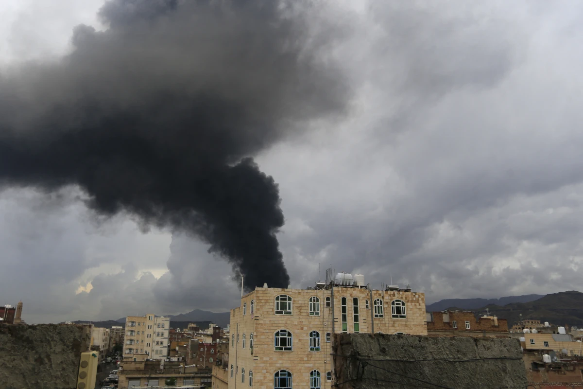 Ziel militärische Stellungen der Houthi-Miliz