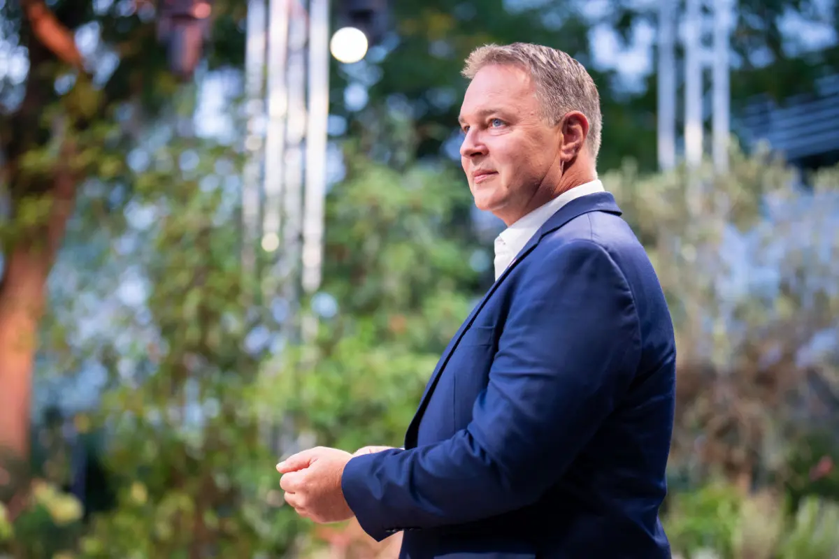 © APA/APA/GEORG HOCHMUTH/GEORG HOCHMUTH Andreas Babler am Weg zum Sommergespräch