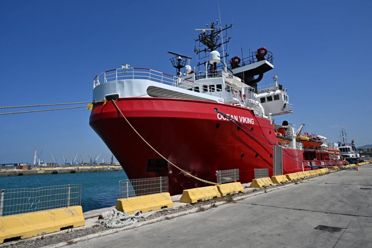NGO-Schiff Ocean Viking rettet Menschen aus dem Meer