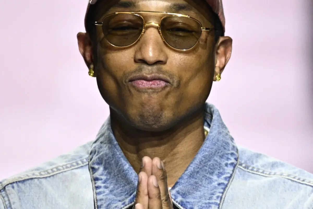 Im Gebet und bald vor dem Petersdom: Pharell Williams