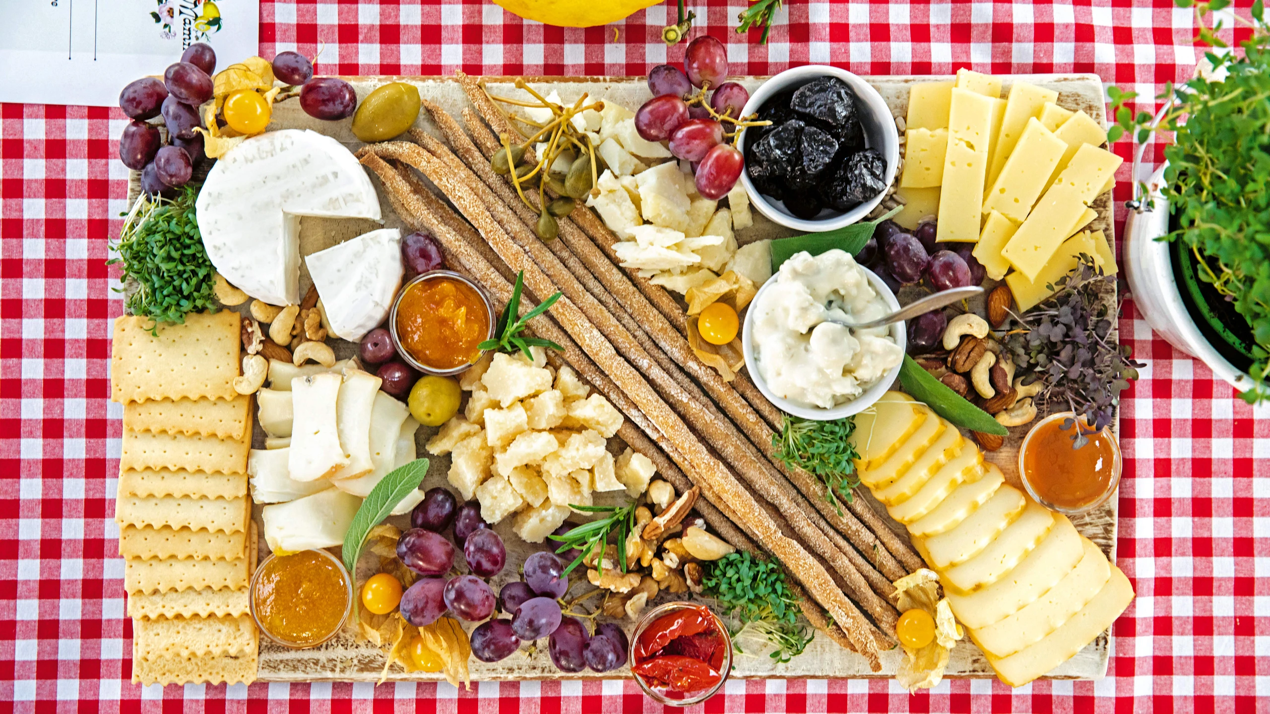 © GUSTO / Nadine Poncioni Käseplatte