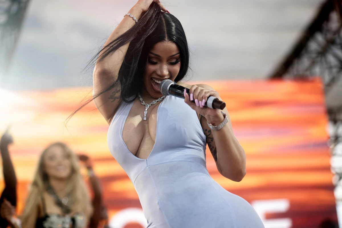 Cardi B ist gerade dabei, "wieder zurückzukehren"