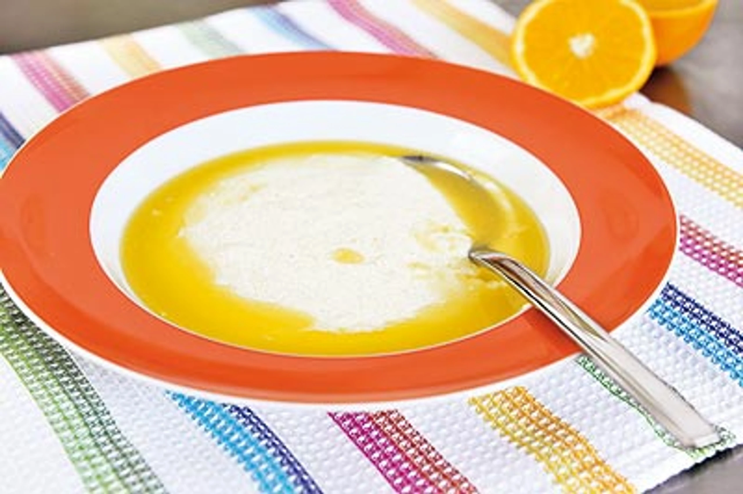 Schnelles Grießkoch mit Orangensaft [Kinderküche]