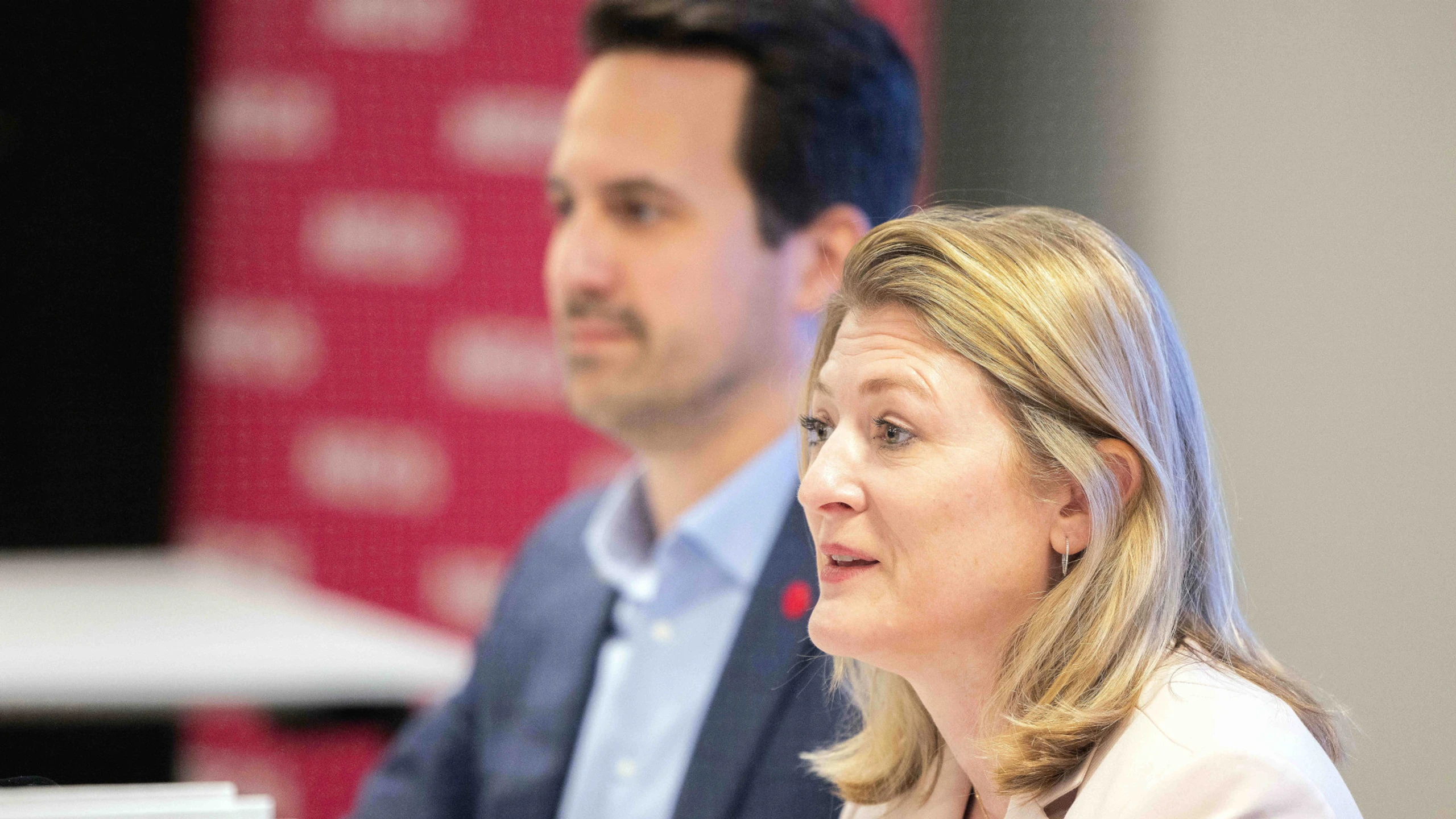 Politikergehälter: Stadträte verdienen mehr als Minister