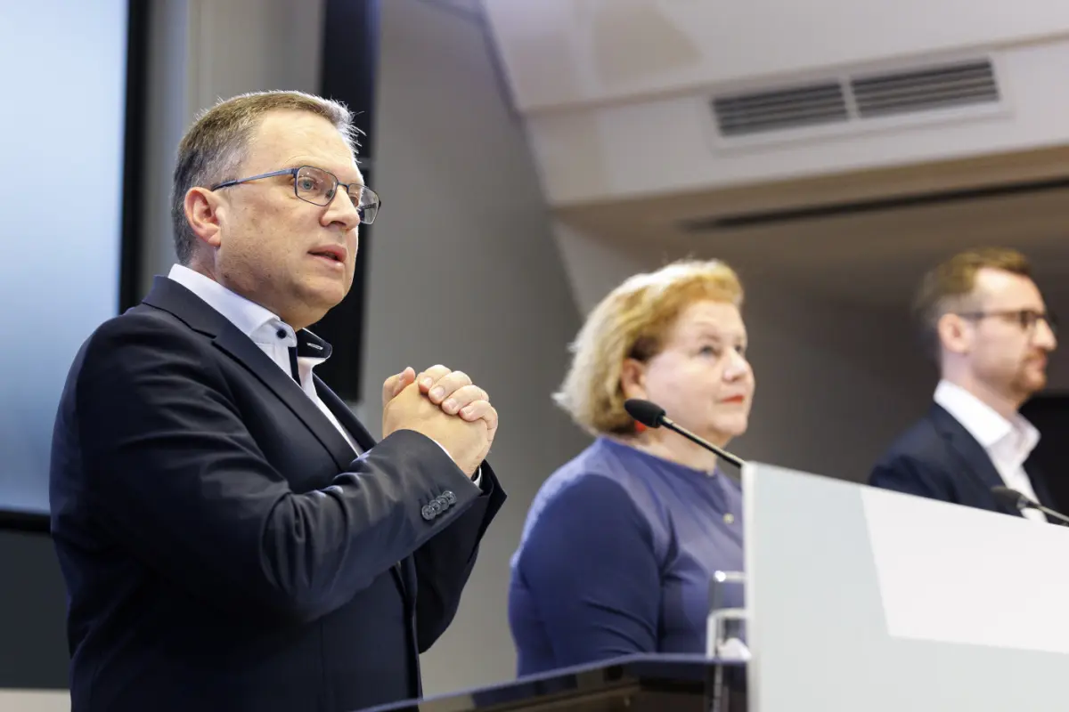 © APA/APA/TOBIAS STEINMAURER/TOBIAS STEINMAURER Kompromissverteidiger am Wort