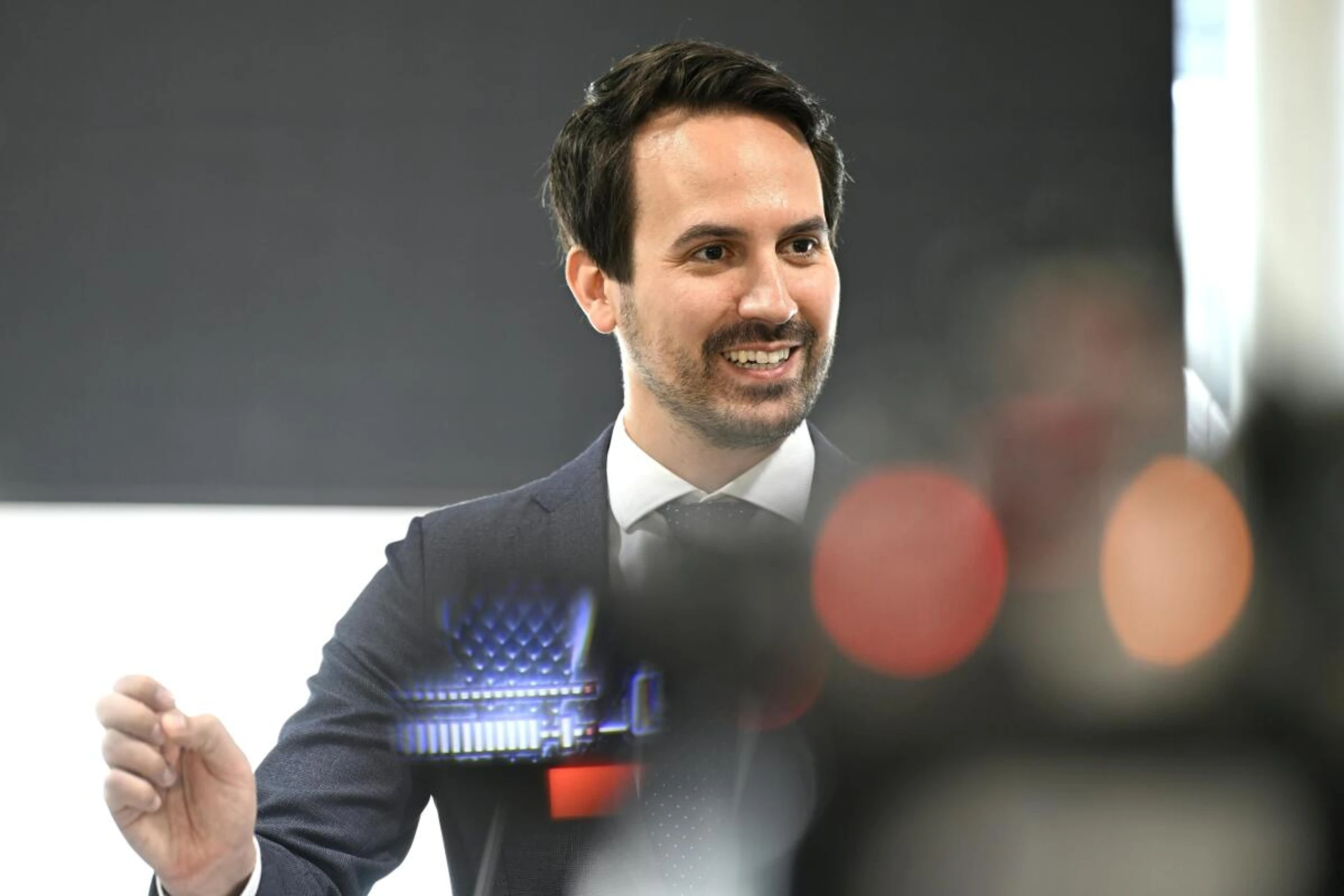 Wiederkehr definiert Mitwirkungspflichten der Eltern