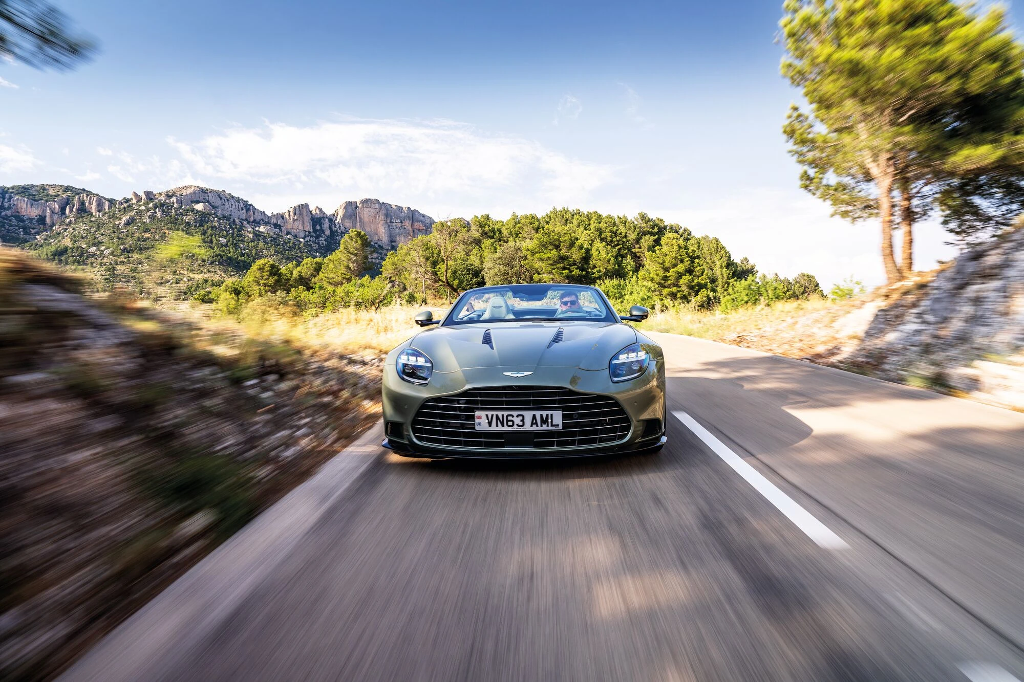 Neuvorstellung Aston Martin Vanquish Volante