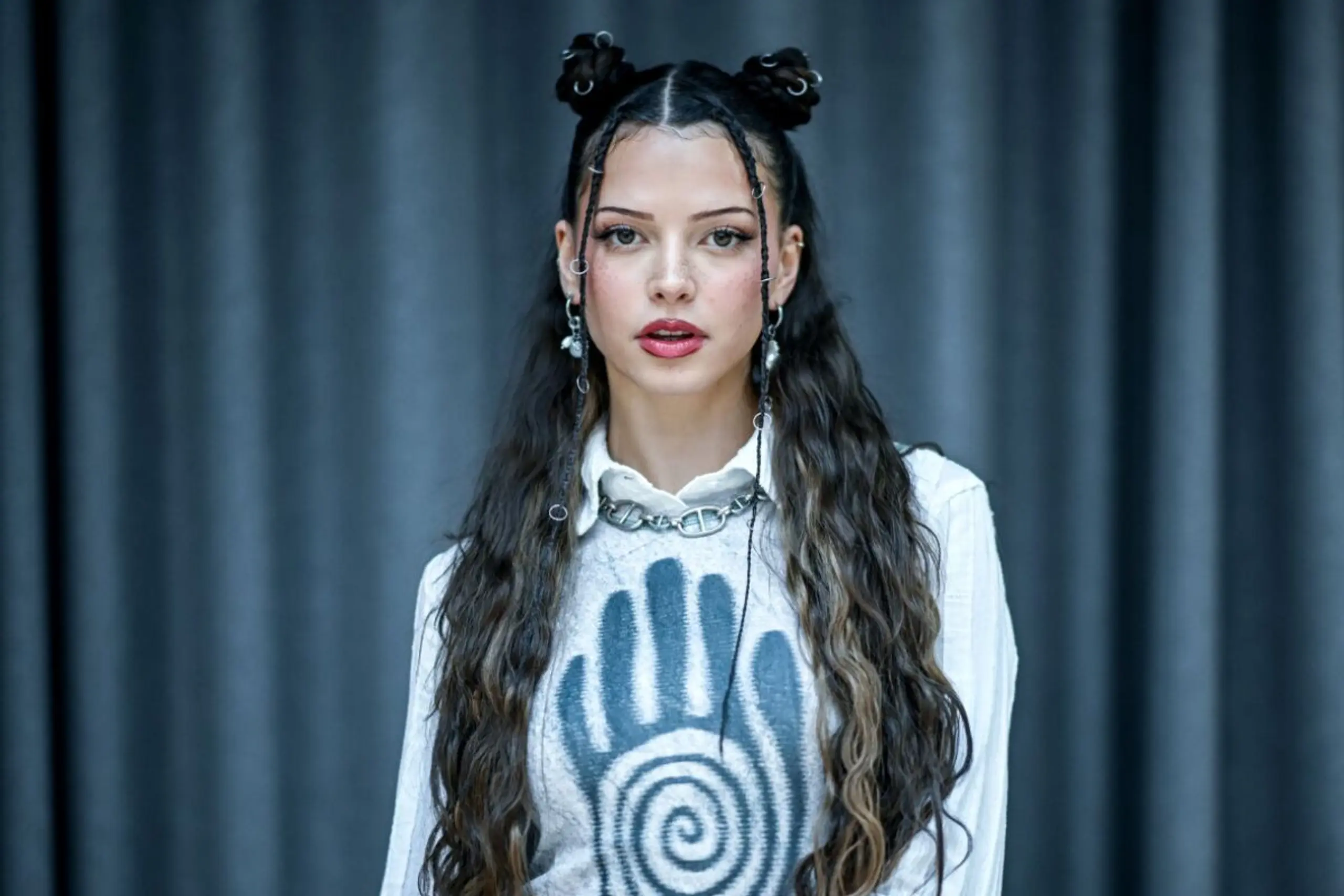 Nina Chuba experimentierte mit Stil-Elementen