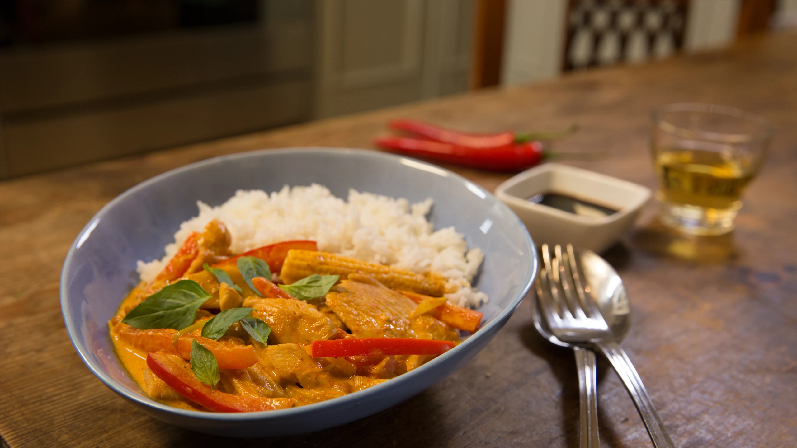 Schnelles Thai-Curry mit Huhn