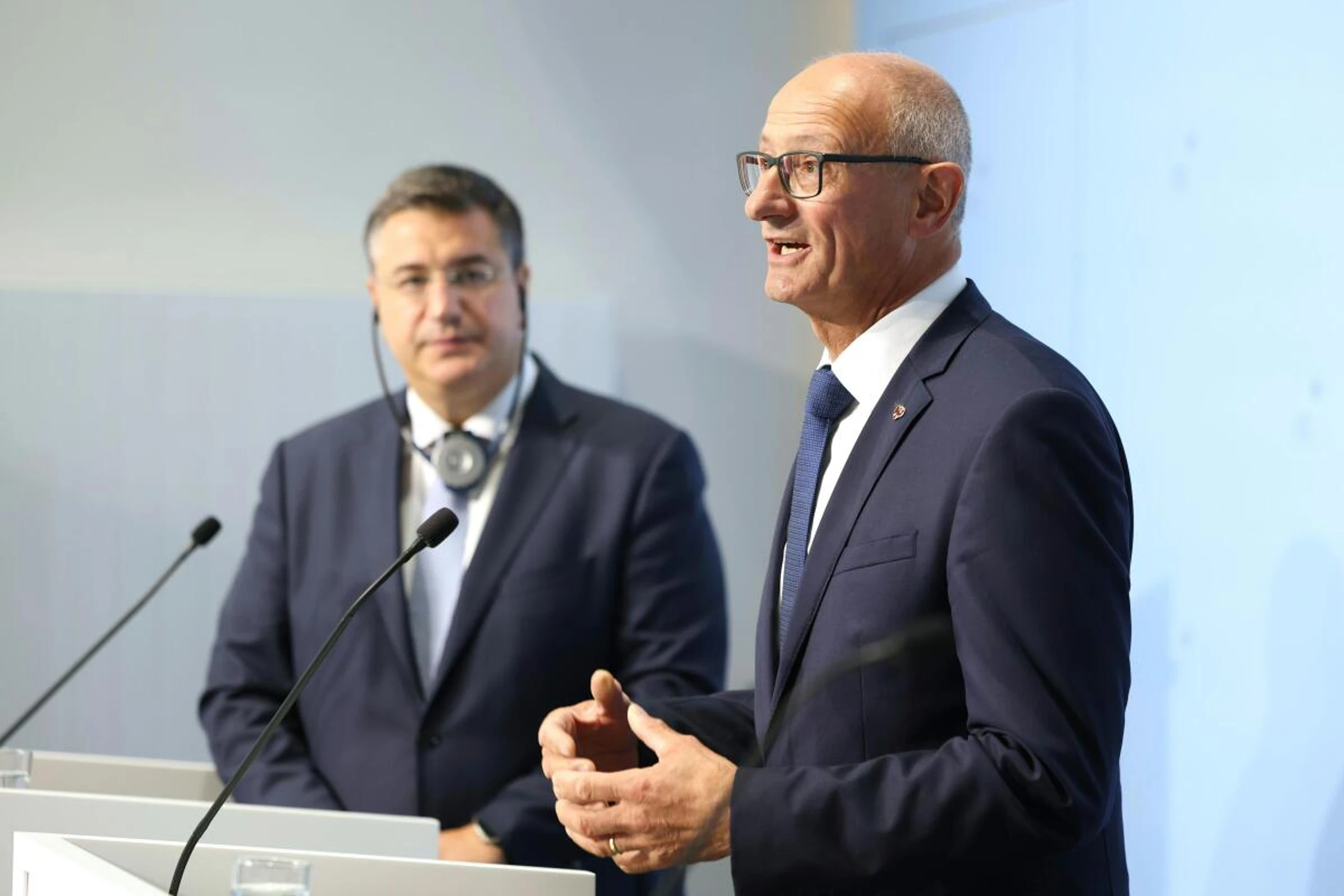 Tzitzikostas und Mattle im Innsbrucker Landhaus