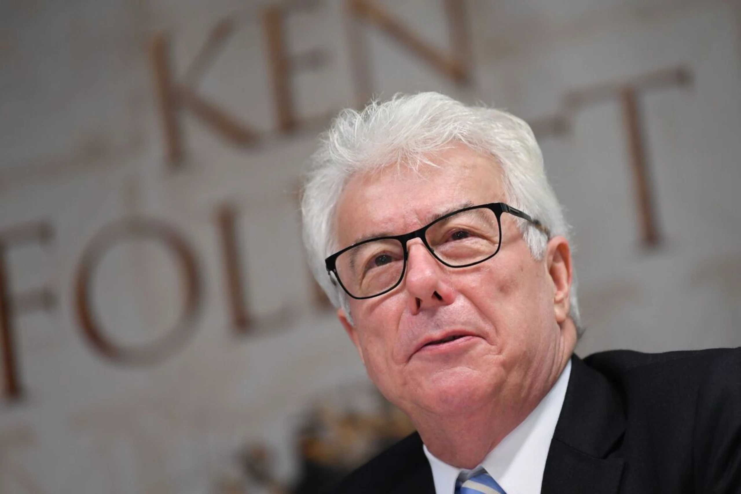 ++ ARCHIVBILD ++ Ken Follett schrieb wieder Historienroman