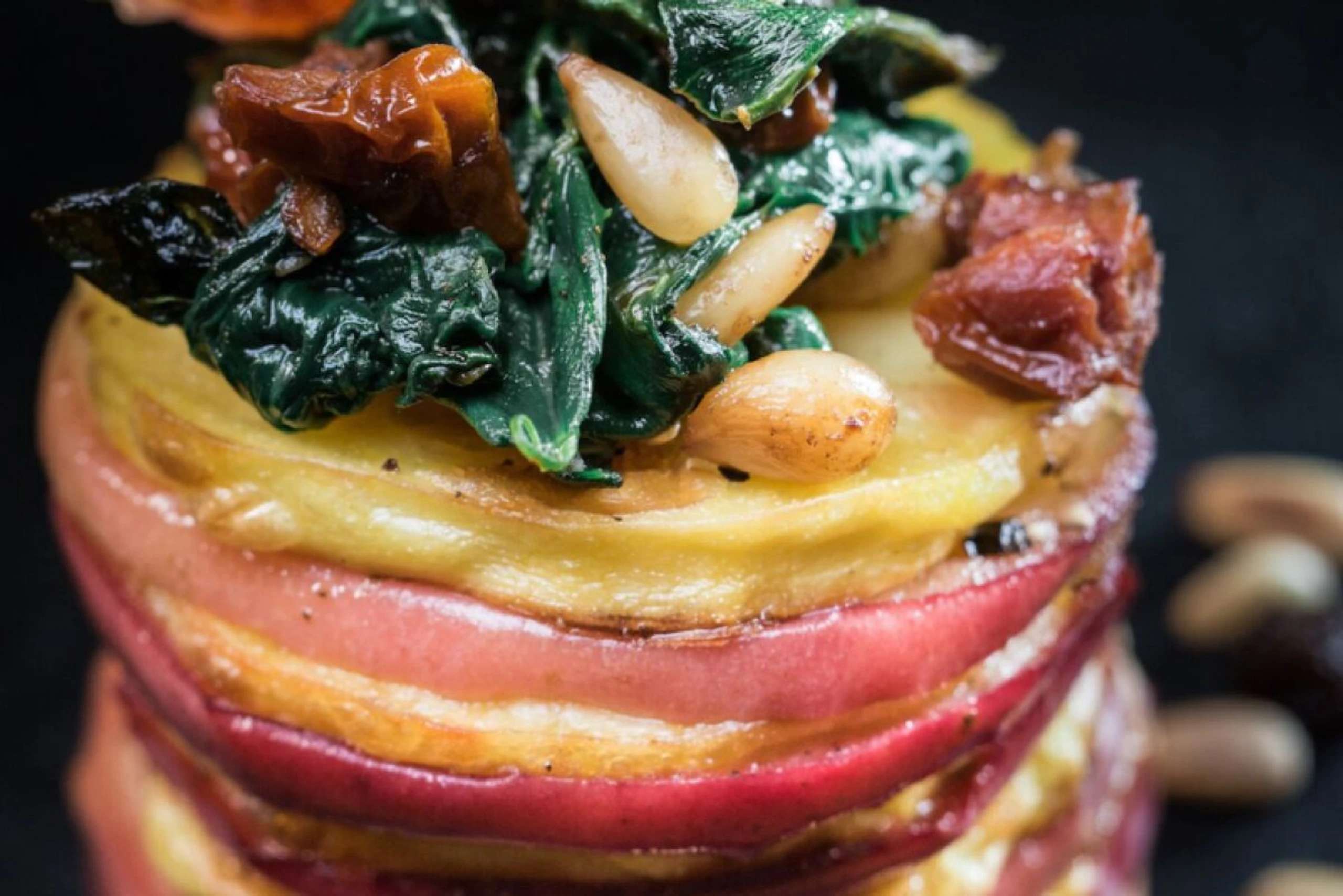 Äpfel lassen sich in kühlen Kellerräumen lange ohne Kühlung lagern