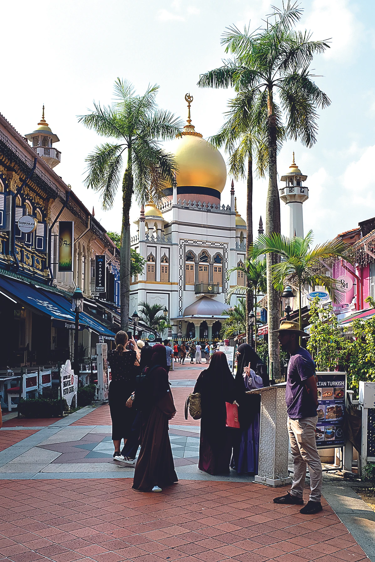 © Gerald Sturz Blurred image background