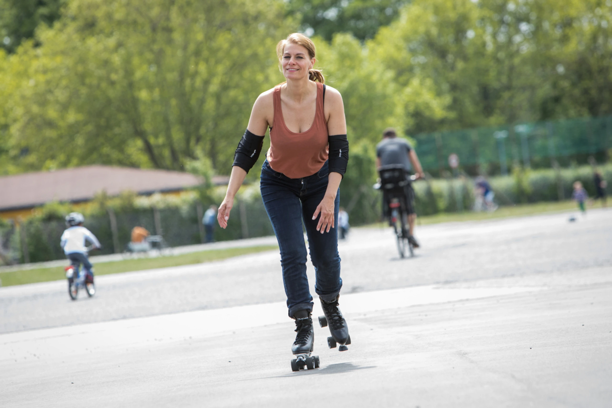 Frauen schneiden tendenziell besser in Feinmotorik und Balance ab